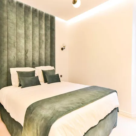 Luxueuse With Pool 7bd 14p - *