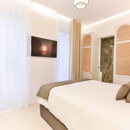 Luxueuse With Pool 7bd 14p -